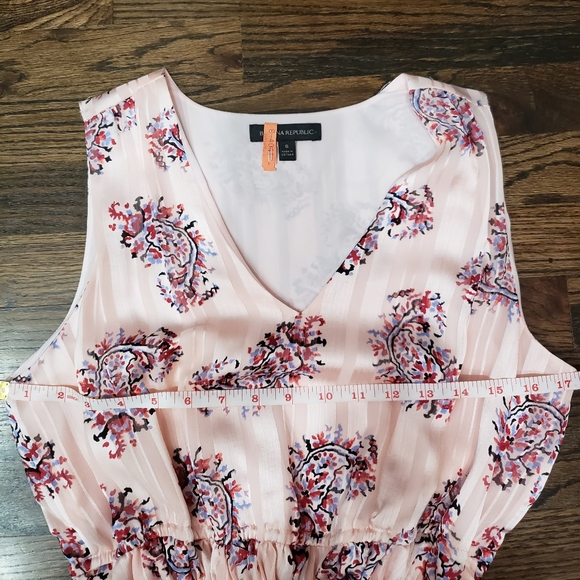 Banana Republic - Pink Paisley Maxi Dress - Picture 4 of 5